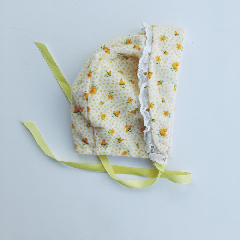 Vintage baby girl floral bonnet💗